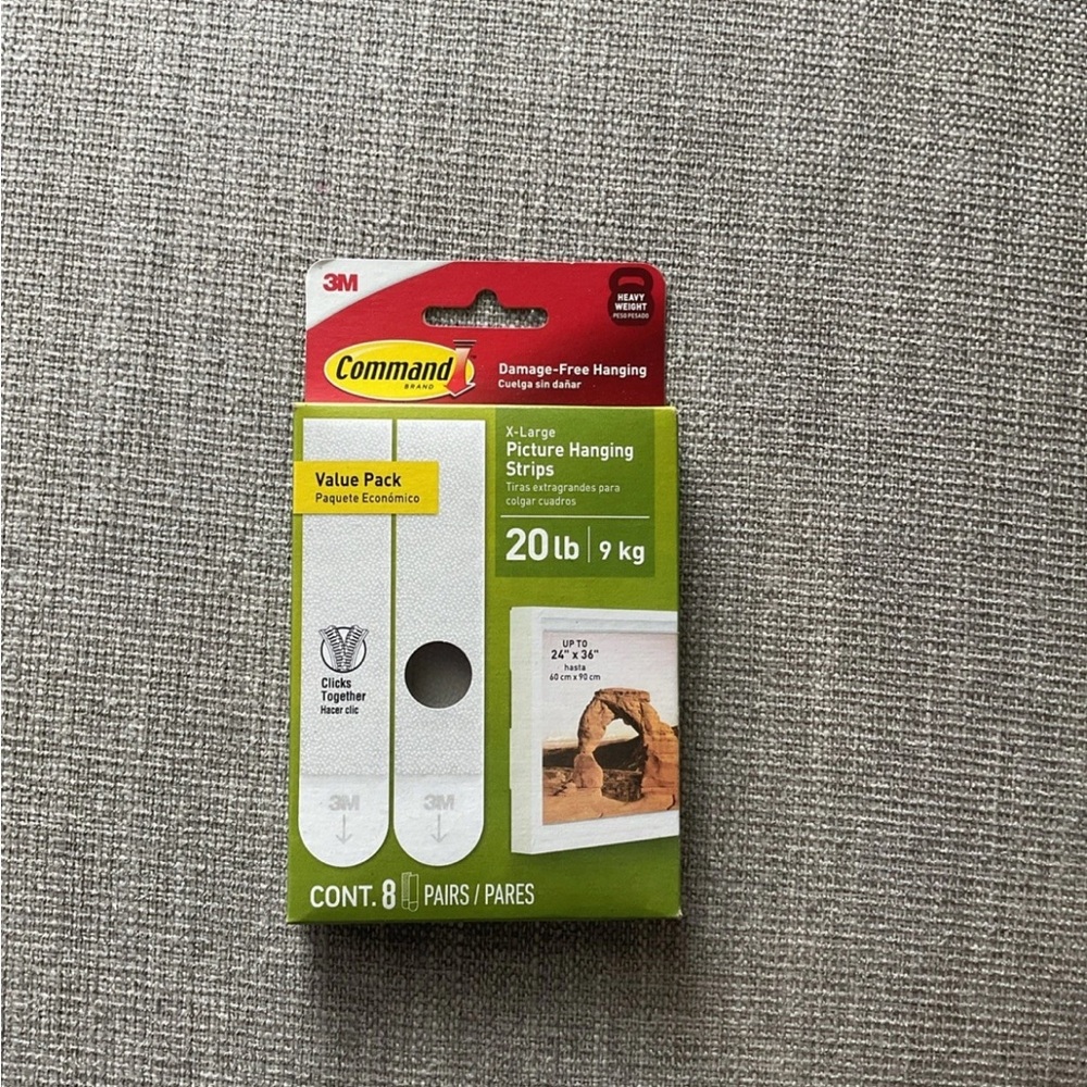 NWT Command 3M Picture Hanging Strips - White/Green Packaging-8 in a pack